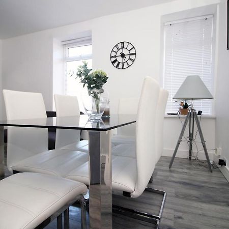 Executive Style 2 Bed Flat In Bridgend F2 Apartment Luaran gambar