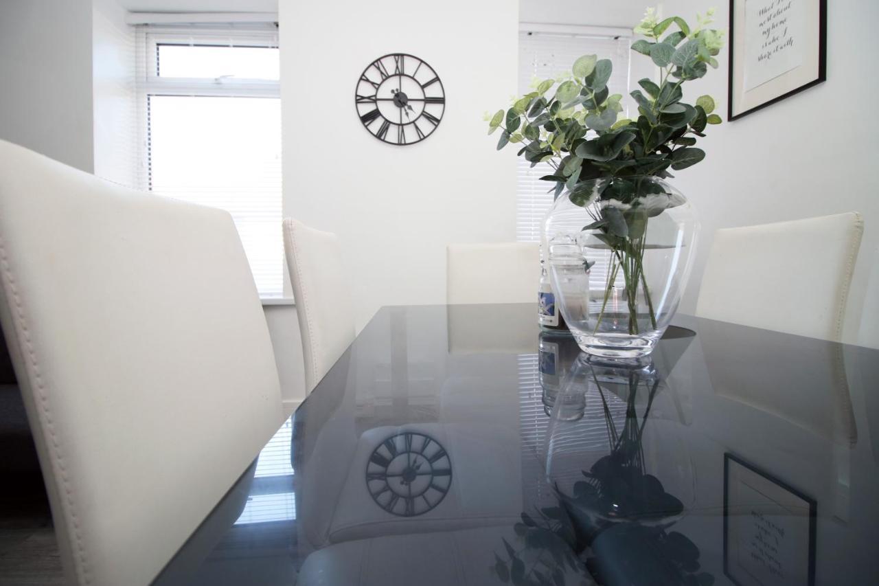 Executive Style 2 Bed Flat In Bridgend F2 Apartment Luaran gambar