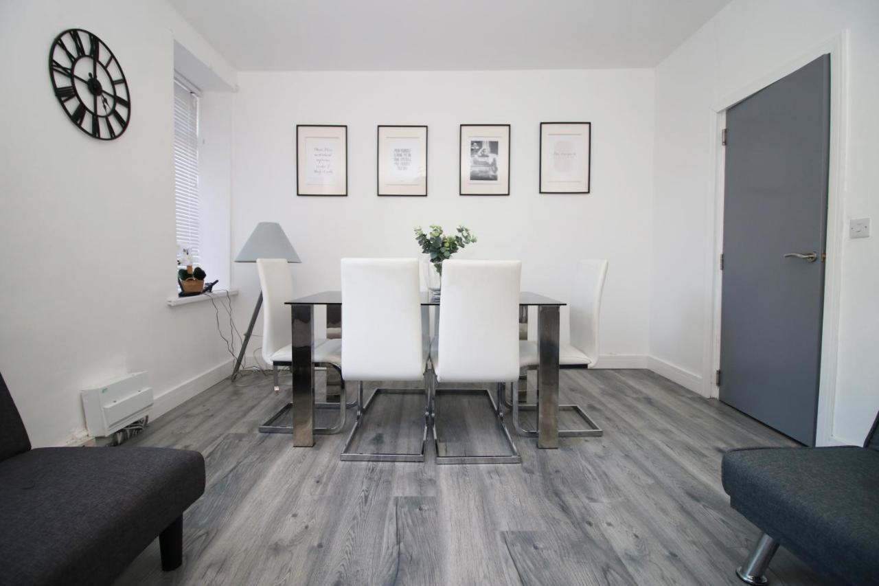 Executive Style 2 Bed Flat In Bridgend F2 Apartment Luaran gambar